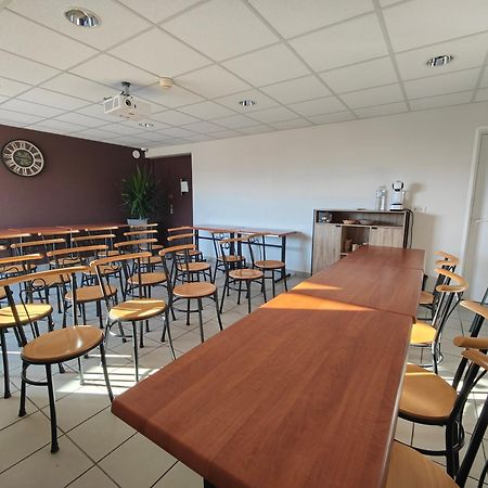 Cit'Hotel Restaurant Du Bowling De Millau Exterior photo
